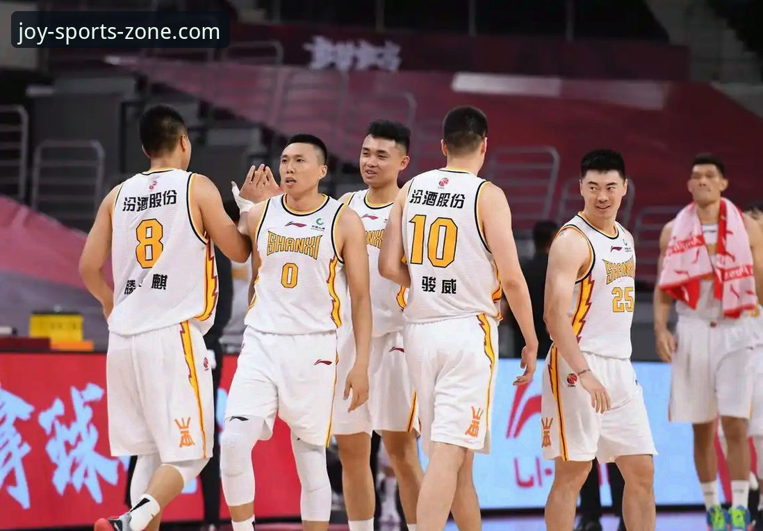 开心体育怎么样 CBA季后赛山西横扫青岛晋级八强:开心体育官网深度解析潘江复出后的战术变革与团队制胜密码